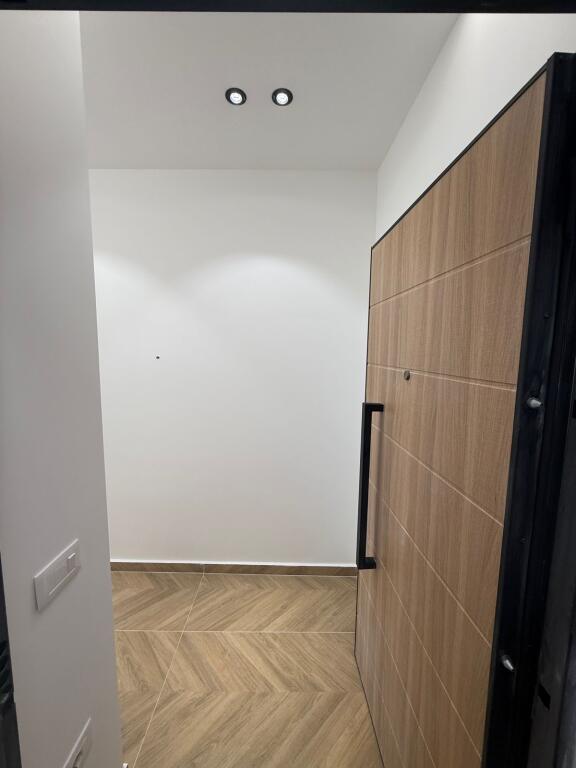 🏢 2 Business Spaces for Rent – Former Aviation Field, OAZIS Complex