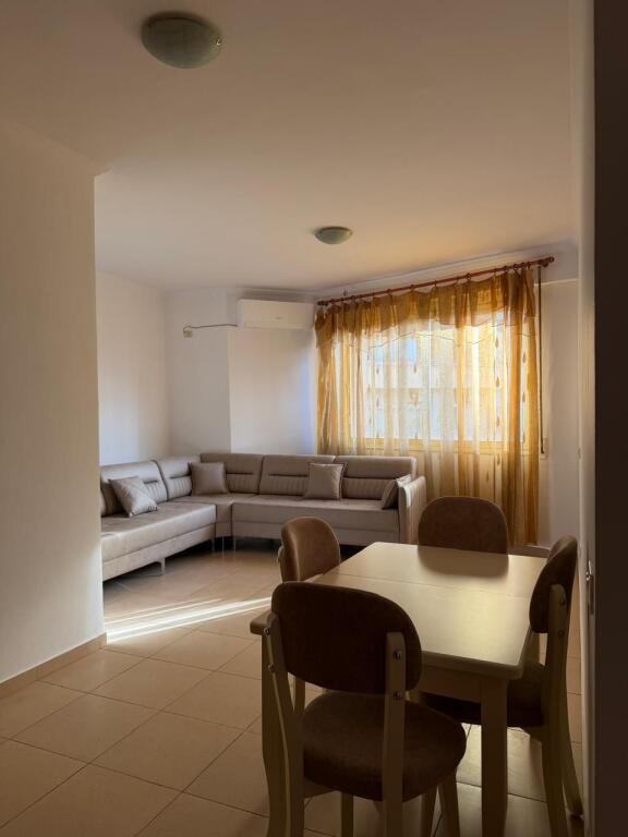🏠 Apartament 2+1+2 me qera, Pallati i Observatorit, Selvi.