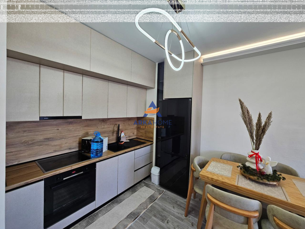 JEPET ME APARTAMENT ME QERA 2+1+BALLKONE "GOLDEN PARK 3, AFËR SPITALIT AMERIKAN 3 " 650 EURO
