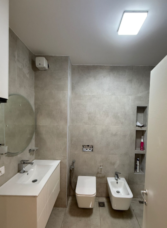🏢 Jepen me Qira Ambiente Biznesi – Oasis, Astir