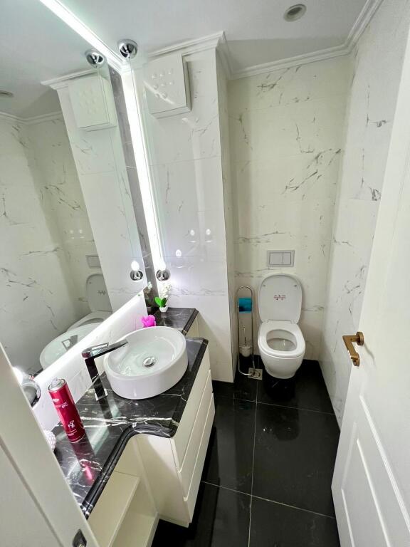 📣 SHITET SUPER Apartament 2+1 Me 2 Tualete Prane Liqenit Te Thate ✨