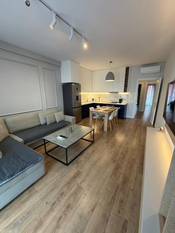 APARTAMENT PER SHITJE FARMACIA 10