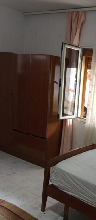 MONOLOCALE 22000 LEKE.LAPRAKE.NON ANDATO A KUPOLA