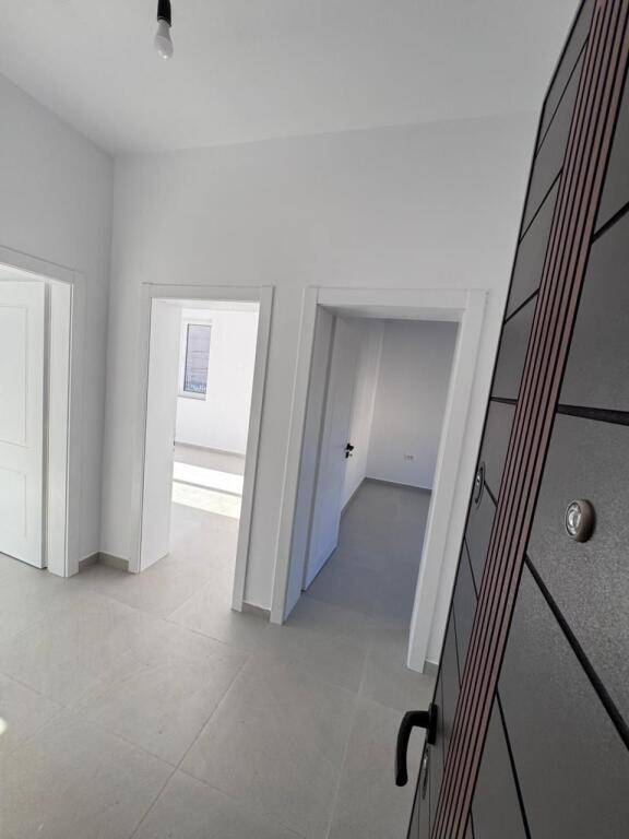 ZYRE ME QERA 72 MINE PEZA 100.000 LEKE