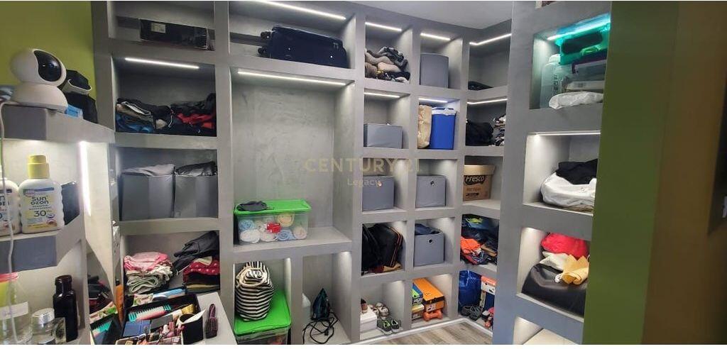 At Police Station No. 4 Dibres Street, Apartment 2+1+2+ Parking space for sale!!!