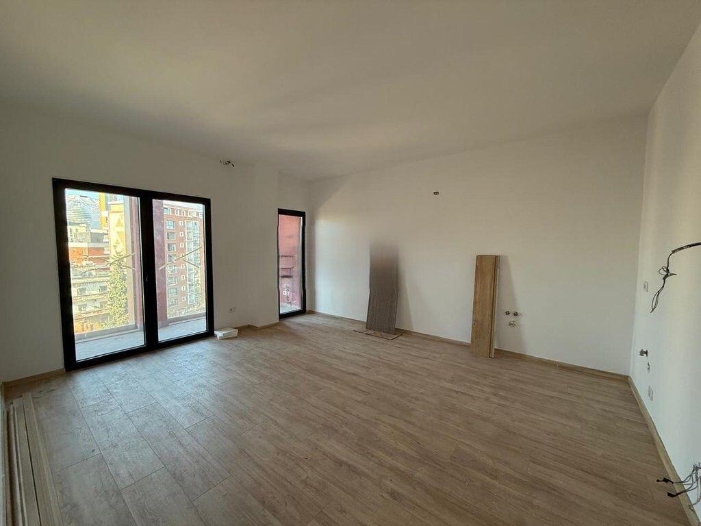 Ufficio 2+1+2 in Affitto in Via Kavaja, Tirana 750 € /Mese