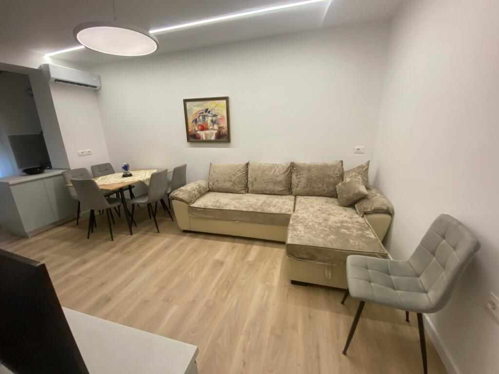 1+1,furnished at the former drr restaurant,price 500 thousand leke