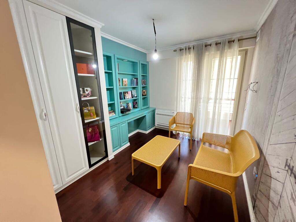 Apartment 2+1+2 for sale near the Dry Lake  Price: 300,000 € Floor: 3  Area:  • Total area: 108 m²  • Net area: 98 m²