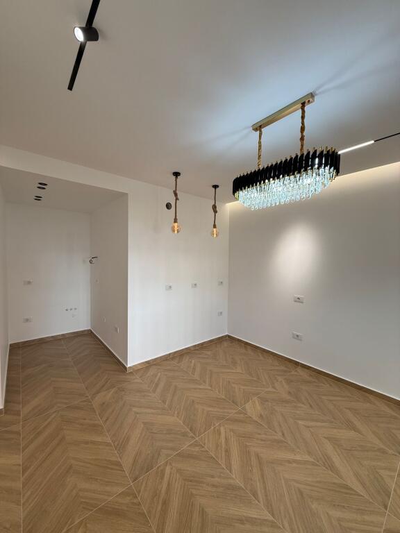 🏢 2 Business Spaces for Rent – Former Aviation Field, OAZIS Complex
