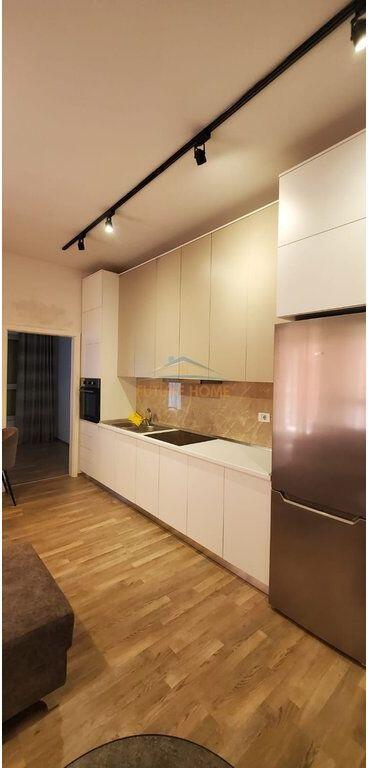 Affitto, Appartamento 1+1, Complesso Mangalem, Tirana.