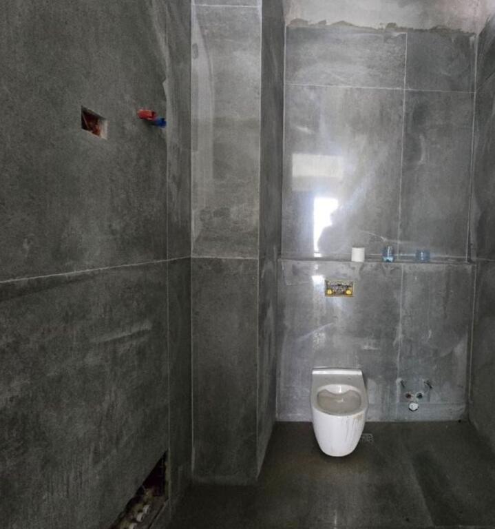 🌟 Jepet me Qira – Zyrë Open Space 136 m², Rruga e Kosovareve
