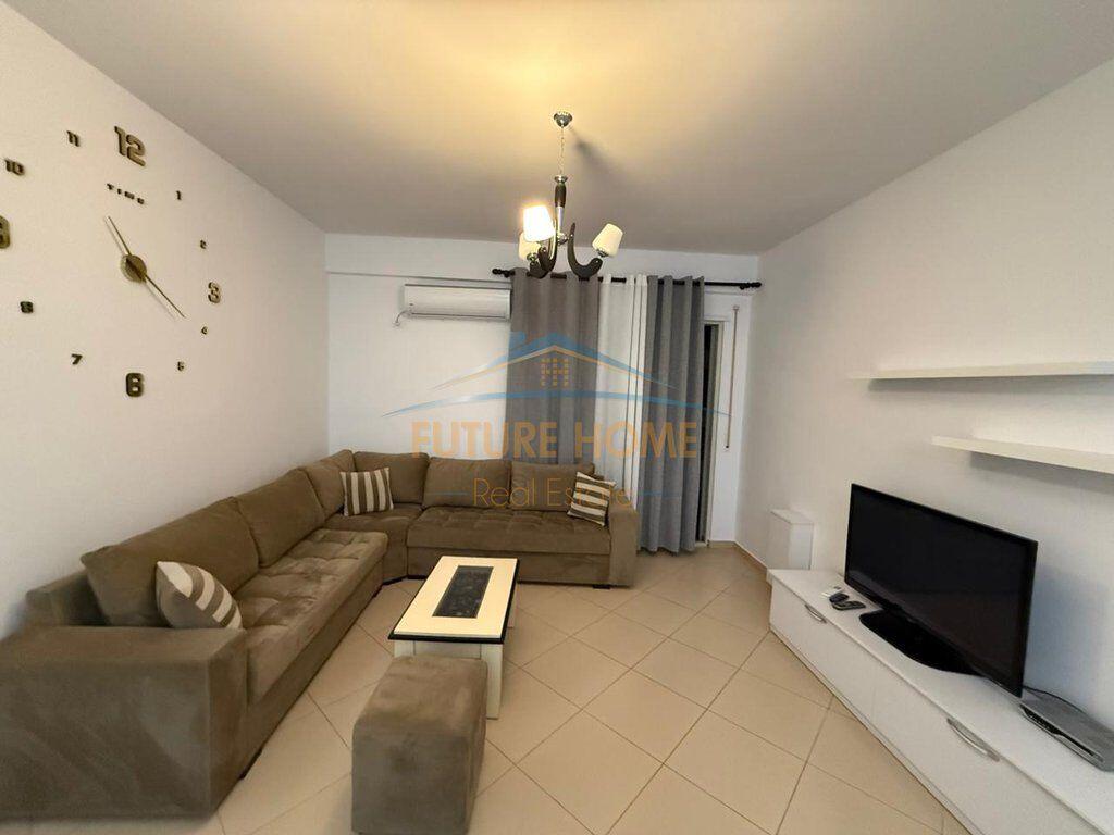 JEPET ME QERA APARTAMENT 2+1 NE YZBERISHT , GOLDEN PARK