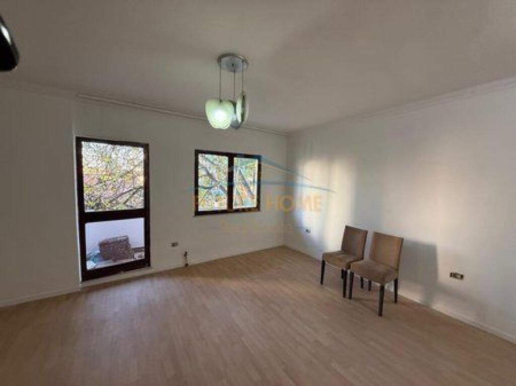 For sale, Apartment 2+1, Red School, Tirana