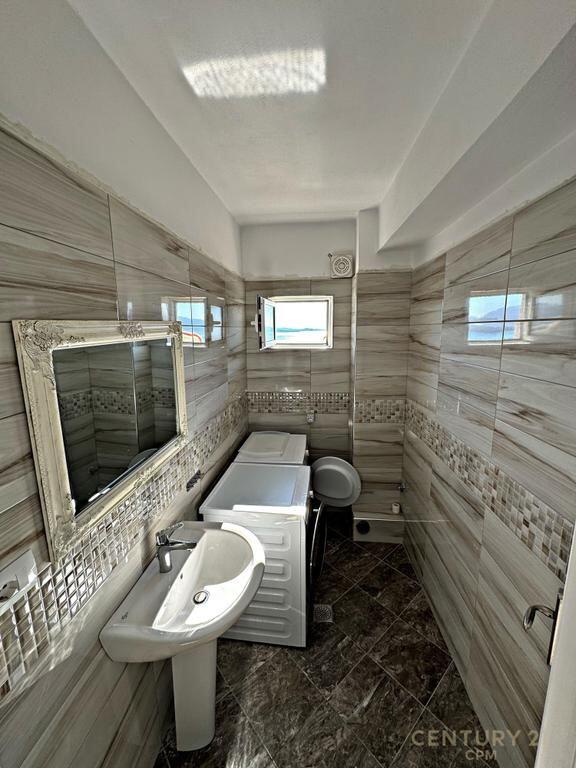 Appartamento di lusso 3+1+3 con vista mare in vendita a Saranda