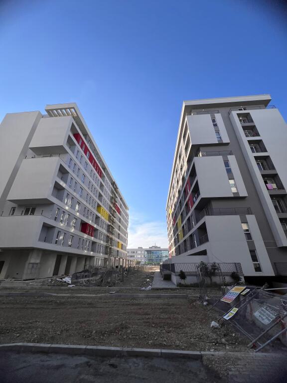 Univers city , 2+1+parking for rent