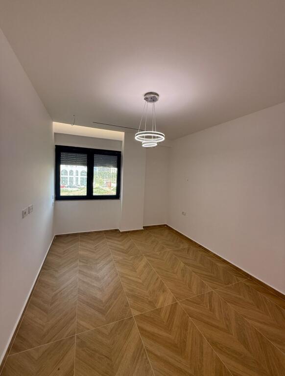 🏢 2 Business Spaces for Rent – Former Aviation Field, OAZIS Complex