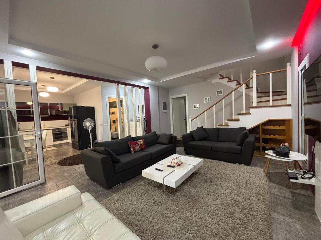 Villa for Sale – Lura, Lalzi Bay