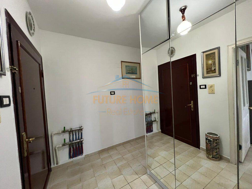 Affitto, Appartamento 3+1+2, Laprake, Tirana.
