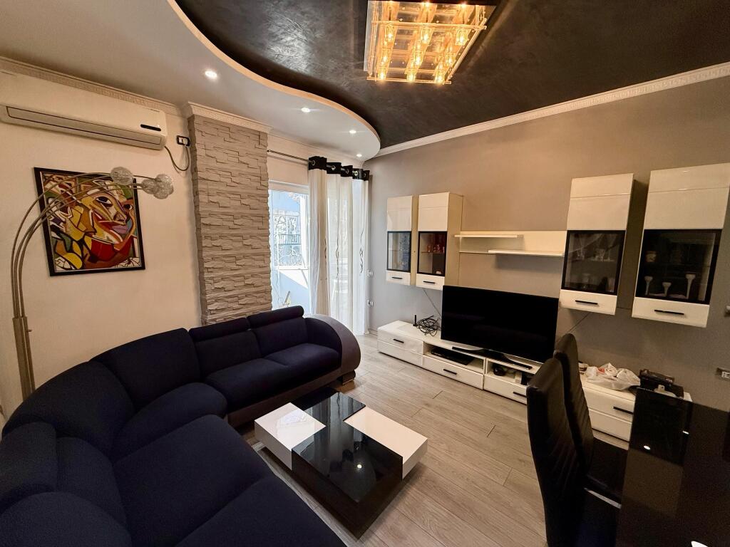 📣 SUPER RENT Apartment 1+1 With Balcony 📍 Near the Municipality Underpass 🛣️ "Shkelqim Fusha" Street ✨  🏢 New Building 🪜 2nd Floor (Residential, No Elevator) 🛋️ Furnished with Modern Conditions  💶 Price 600 Euro