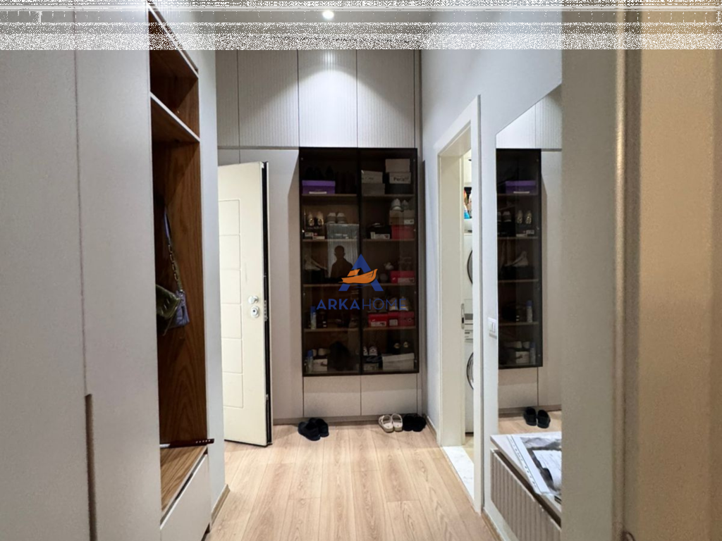 * SHITET APARTAMENT 3+2 "RRUGA “PETI”, LIQENI I THATË" 300.000 EURO