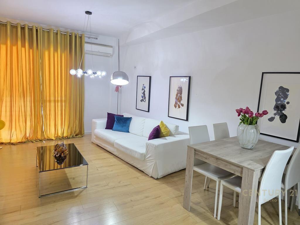 APARTAMENT 2+1+POST PARKIMI PRANE REZIDENCES MAGNET !