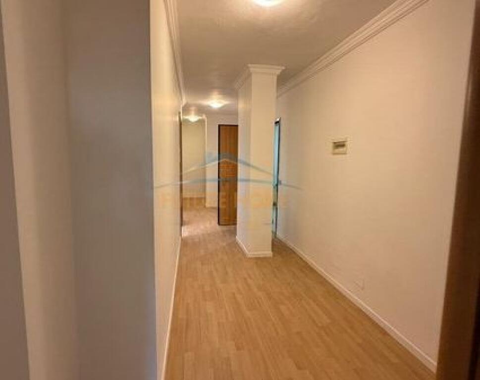 For sale, Apartment 2+1, Red School, Tirana