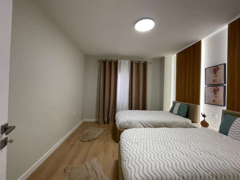 Apartment 2+1 for sale at Zogu i Zi.
