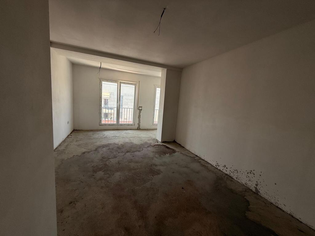 🌟 Apartment 2+1+2 with Veranda for Sale – Developed Area of Ali Demi