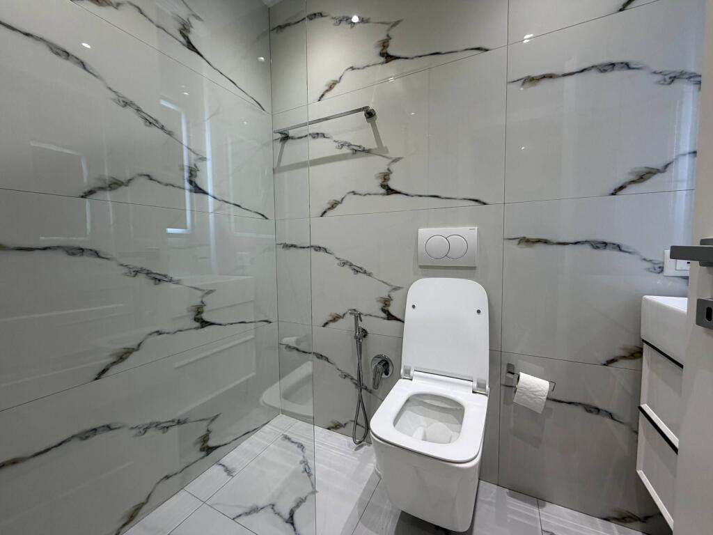 Appartamento 2+1+2 Parcheggio a Colombo al Lago Secco