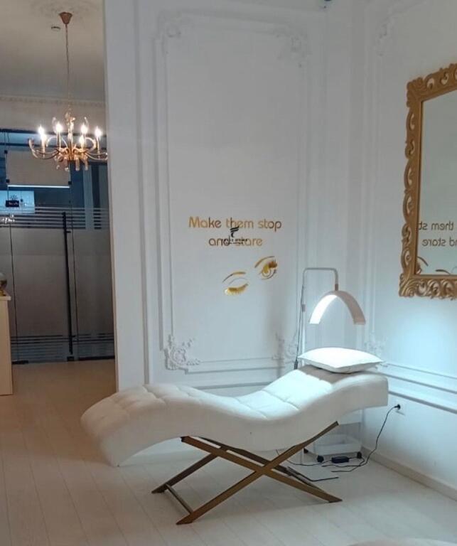 UFFICIO IN AFFITTO 80 M2 STRADA DI KAVAJA 1100 EURO