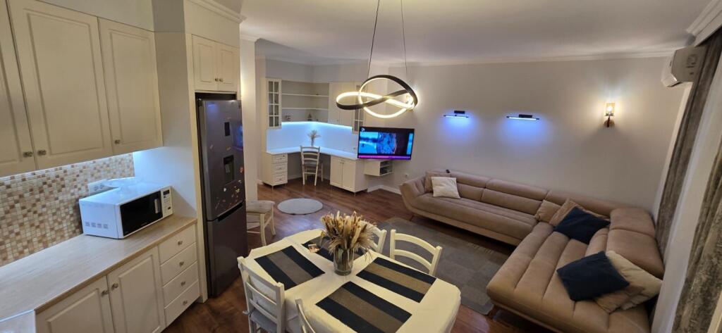 APARTAMENT ME QERA 3+1 KODRA E DIELLIT 1.000 EURO