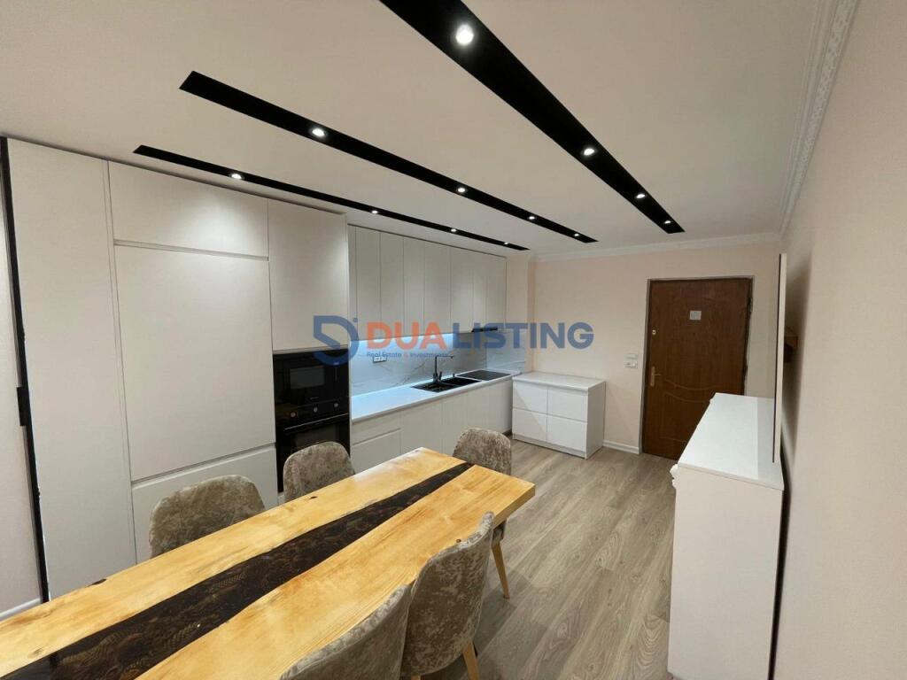 FOR RENT APARTMENT 2+1+2 WITH PARKING SPOT AT DRY LAKE !