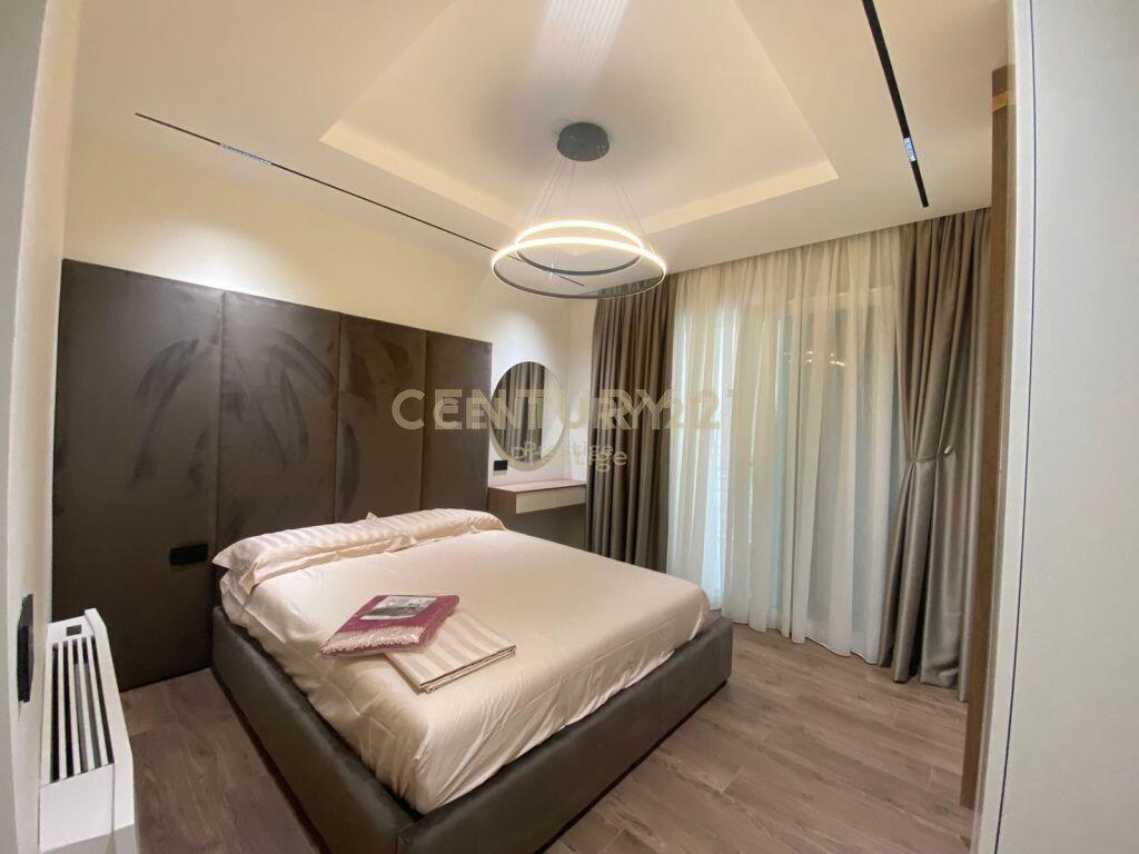APARTAMENT LUKSOZ 2+1+2 ME QIRA NE ZONEN E LIQENIT TE THATE!