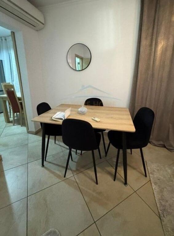 Rent, Apartment 3+1, Kavaja Street, Tirana.!