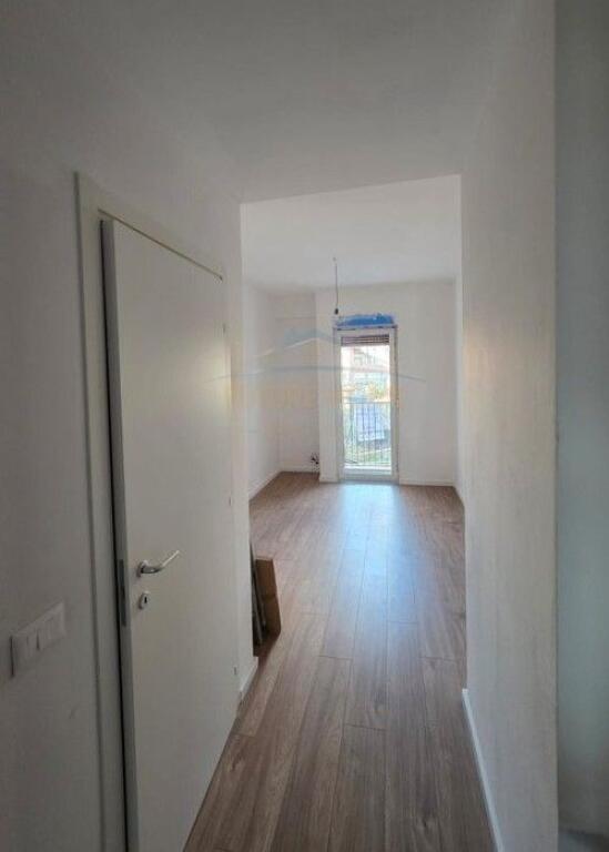 For sale, Duplex 3+1+3+Veranda, , Blloku, Gintash, Tirane.
