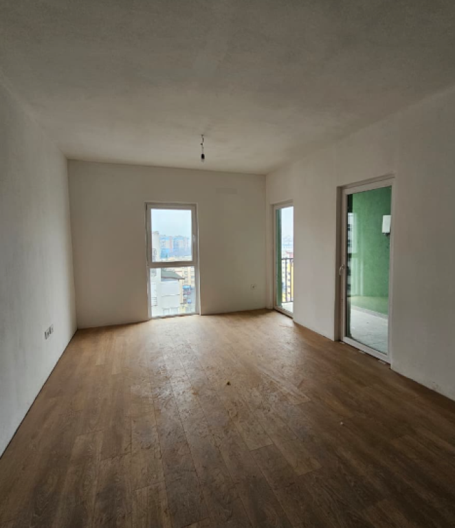🏡 Apartment 2+1+2 for Sale – Tirana Complex Entry 2