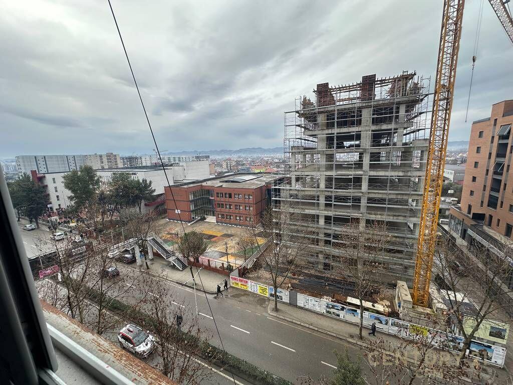 Shitet Apartament ne Kamze Qender, Tirane