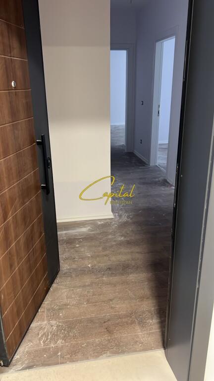 OFFICE FOR RENT 100 M2 5 MAJI 40,000 LEKE