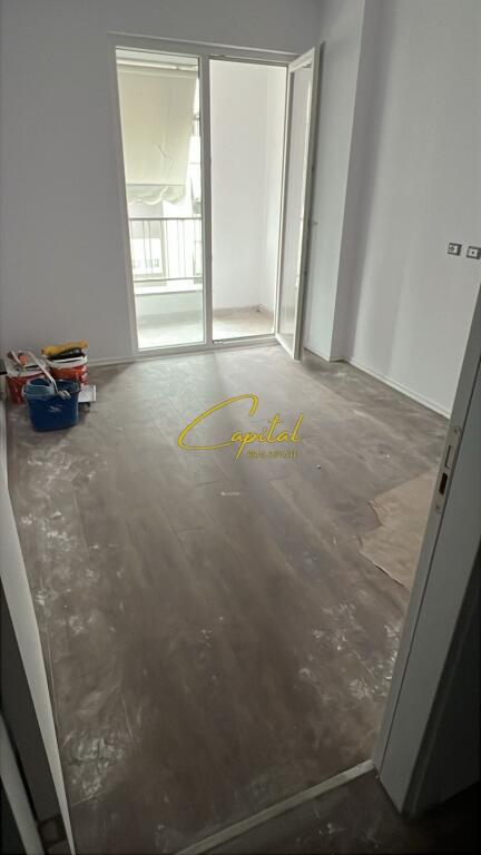 OFFICE FOR RENT 100 M2 5 MAJI 40,000 LEKE
