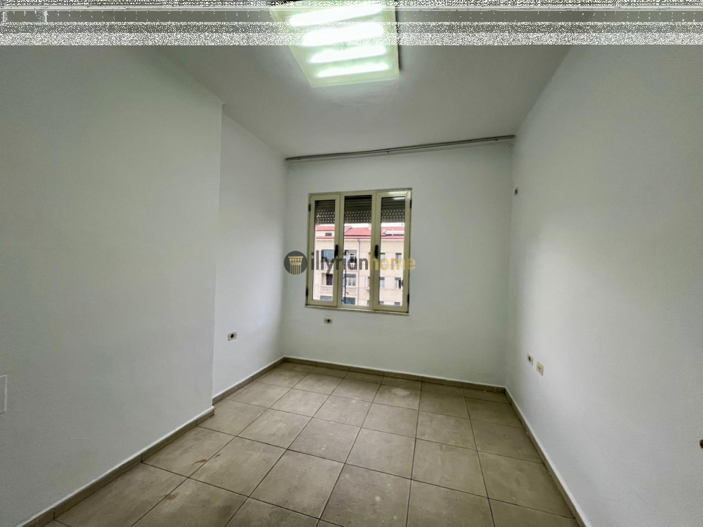 Appartamento 2+1 in Affitto, “Bulevardi Zogu i Parë”, Tirana