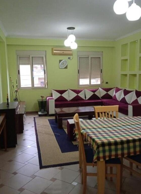 Qera, Apartament 2+1 prane Ministrise se Arsimit ,Tirane.