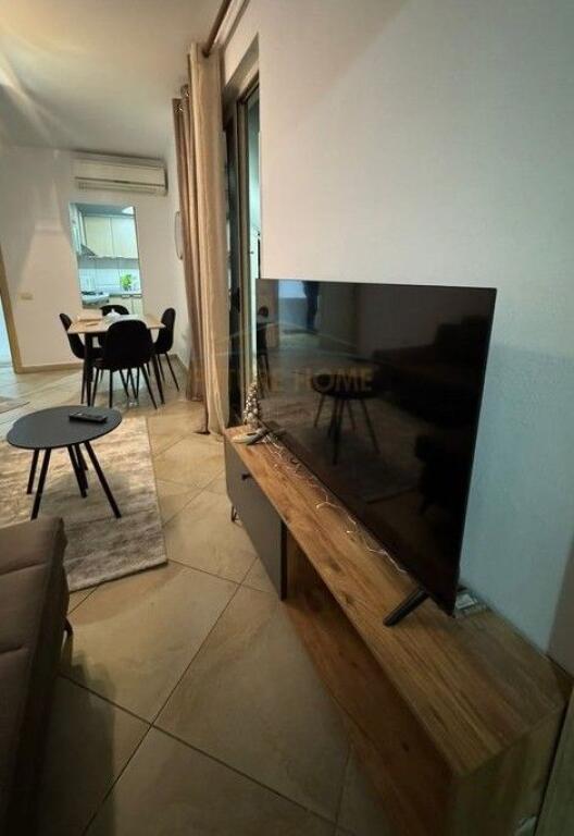 Rent, Apartment 3+1, Kavaja Street, Tirana.!