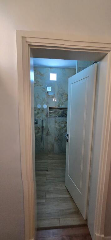 Appartamento Premium  - In Affitto - Prezzo 950 Eur 3+1+2, Tirana