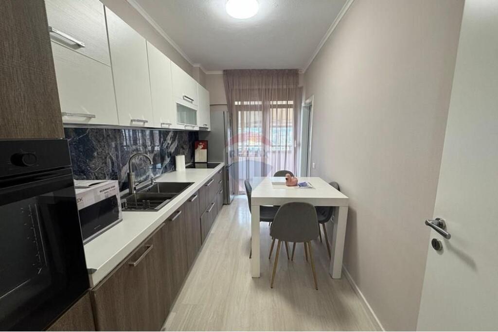 QIRA APARTAMENT 3+1+2 ISH EKSPOZITA!