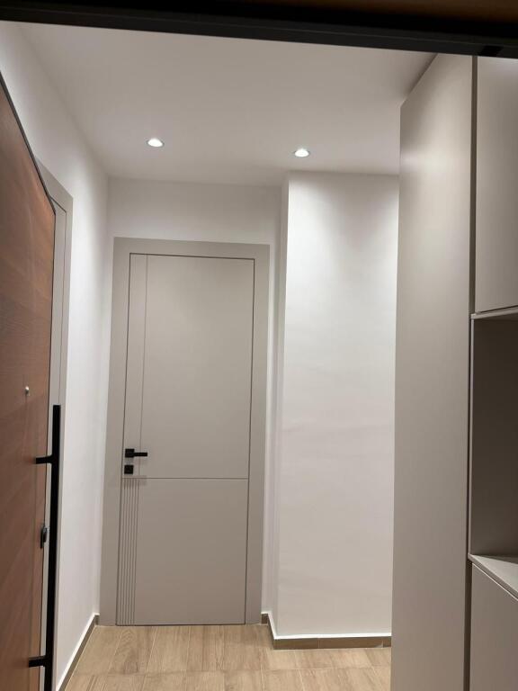 🏡 Appartamento moderno 1+1 in affitto – Zogu i Zi!!!