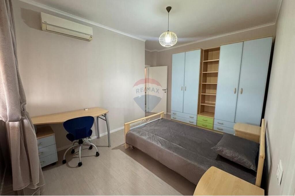 QIRA APARTAMENT 3+1+2 ISH EKSPOZITA!