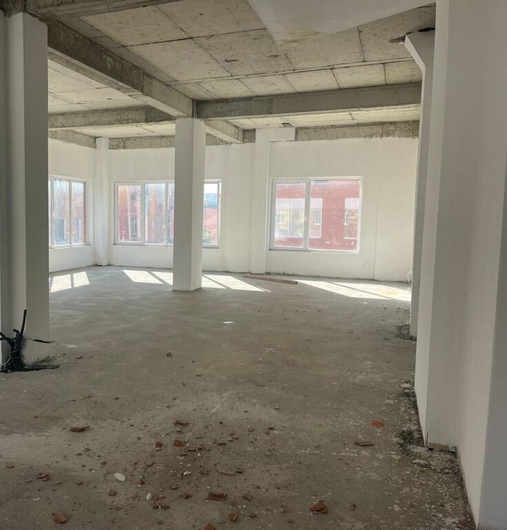 UFFICIO IN AFFITTO 500 M2 VIA DIBRA 4.000 EURO
