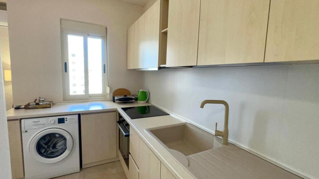 Shitet Apartament 3+1+2