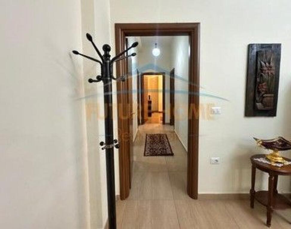 Affitto, Appartamento 2+1+2, Centro !!