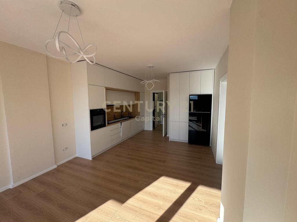 Apartment 2+1+2 For Rent in Former Aviation Field, Tirana - 65 000 lekë | 100.87 m²
